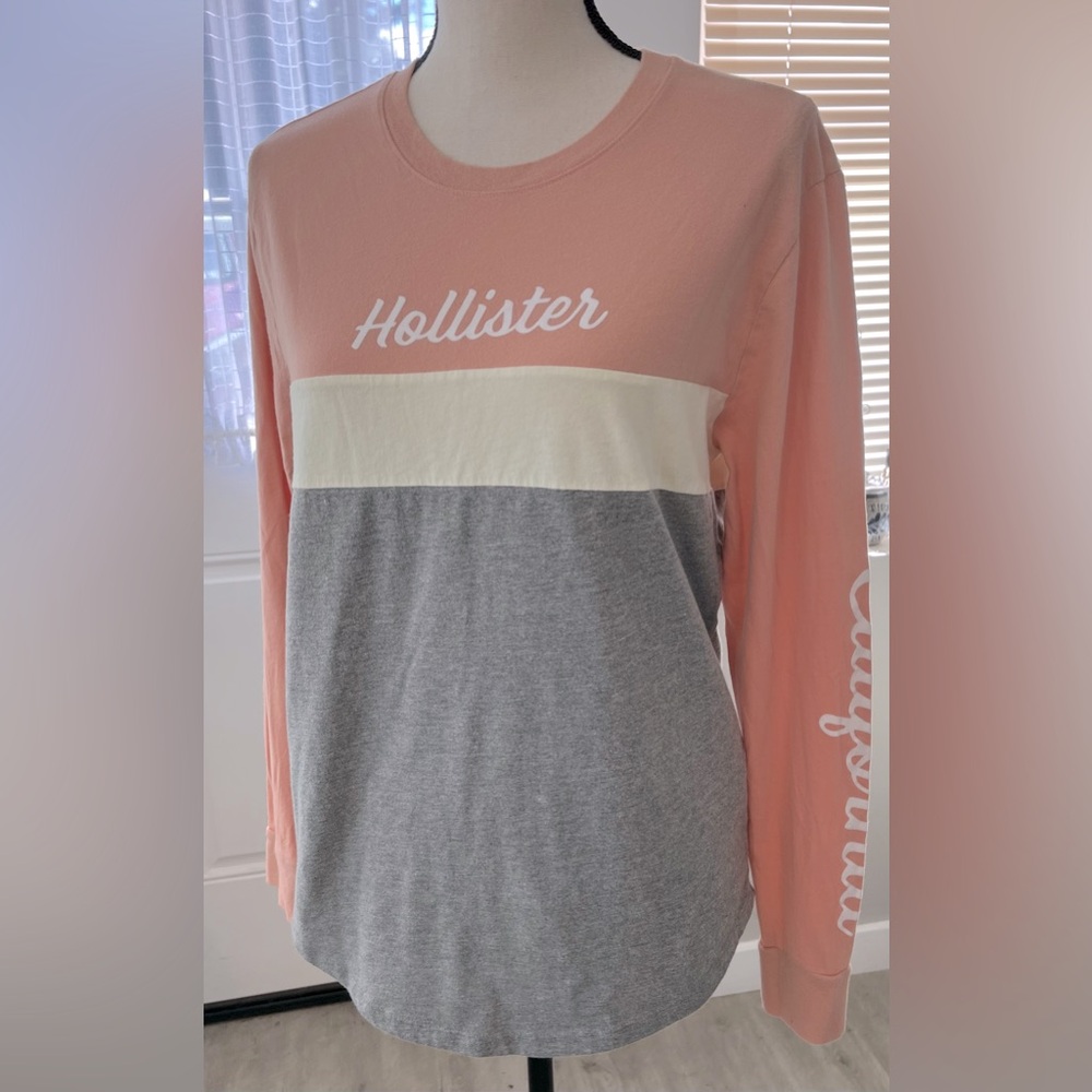 WOMEN’S HOLLISTER LONG SLEEVE TEE